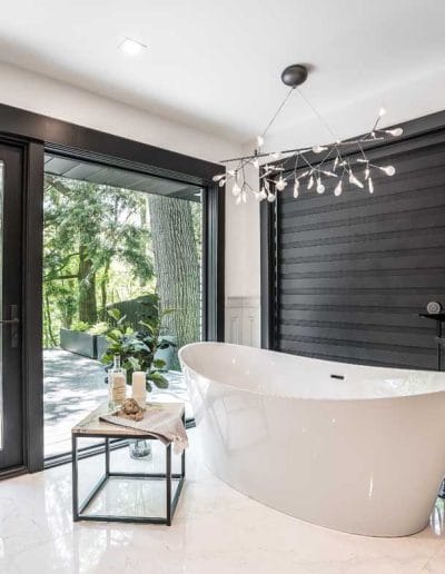 Blinds in Bathroom Richmond Hill